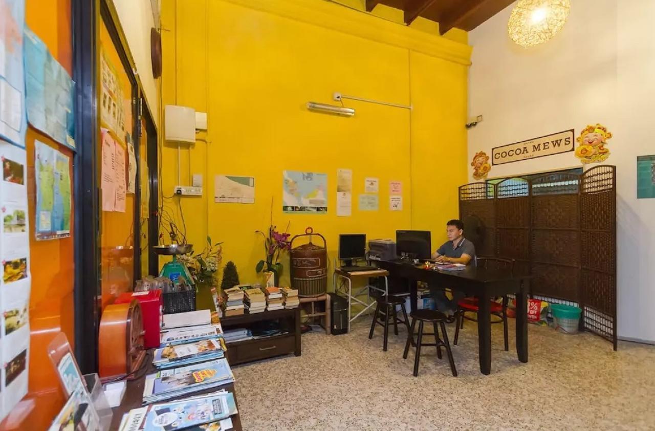 Cocoa Mews Cafe And Homestay George Town Exterior photo